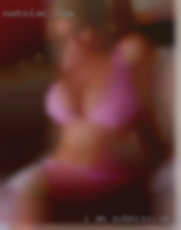 I am submissive in Cambridge, Ohio and love to submit!!!