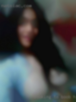 Looking to add  a little boob housewife spice!
