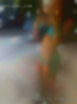 Open to mfm, hotwife from Kansas fucking play or solo play.